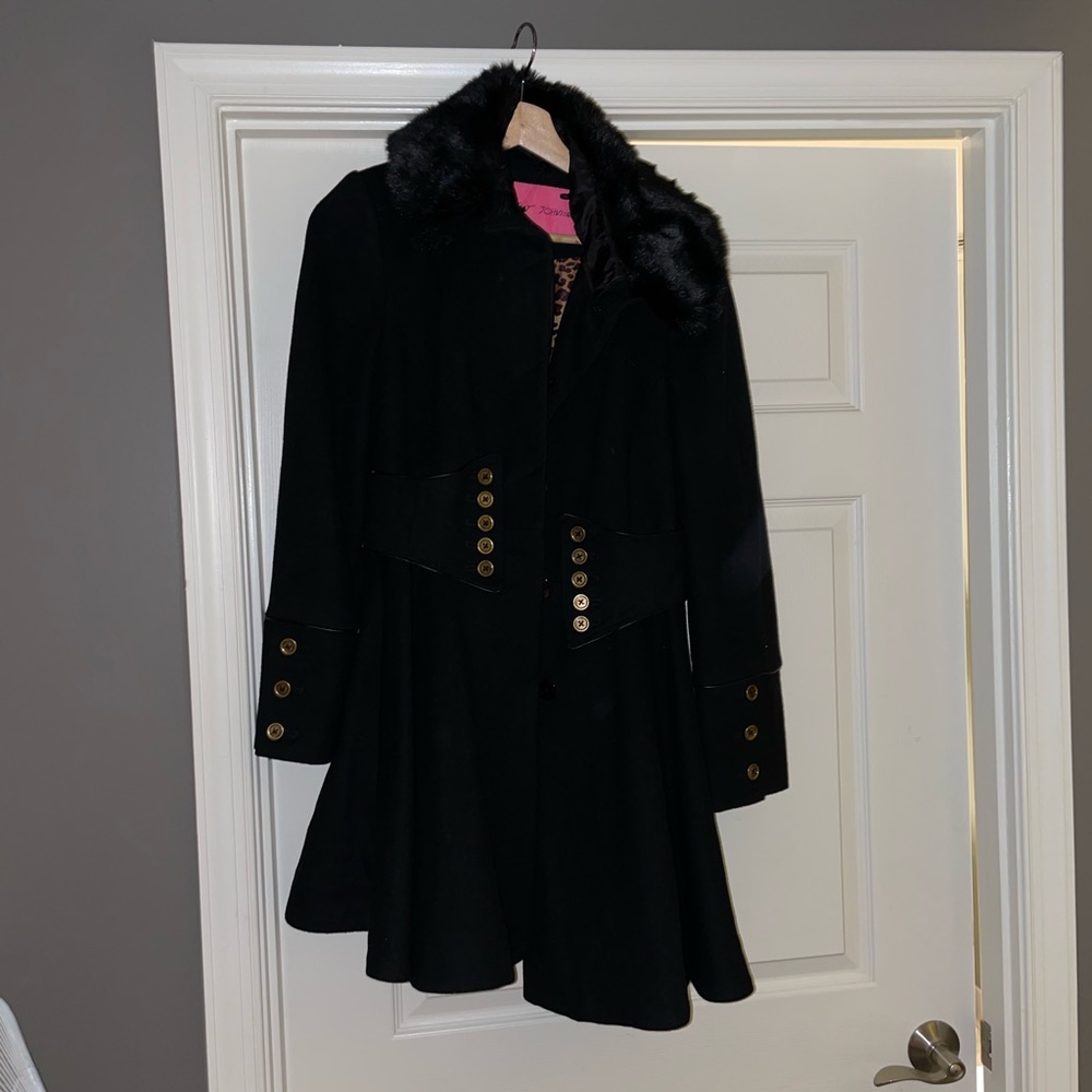 Betsey Johnson short pea coat, black, faux fur that is removable, size small.